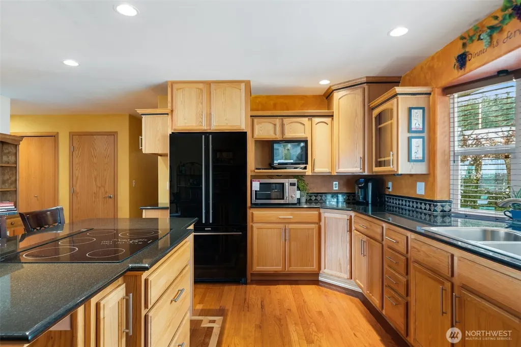 341 E Rainier Court Allyn WA 98524