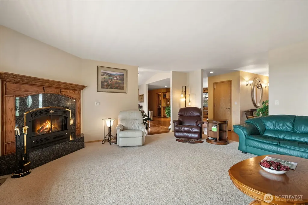 341 E Rainier Court Allyn WA 98524
