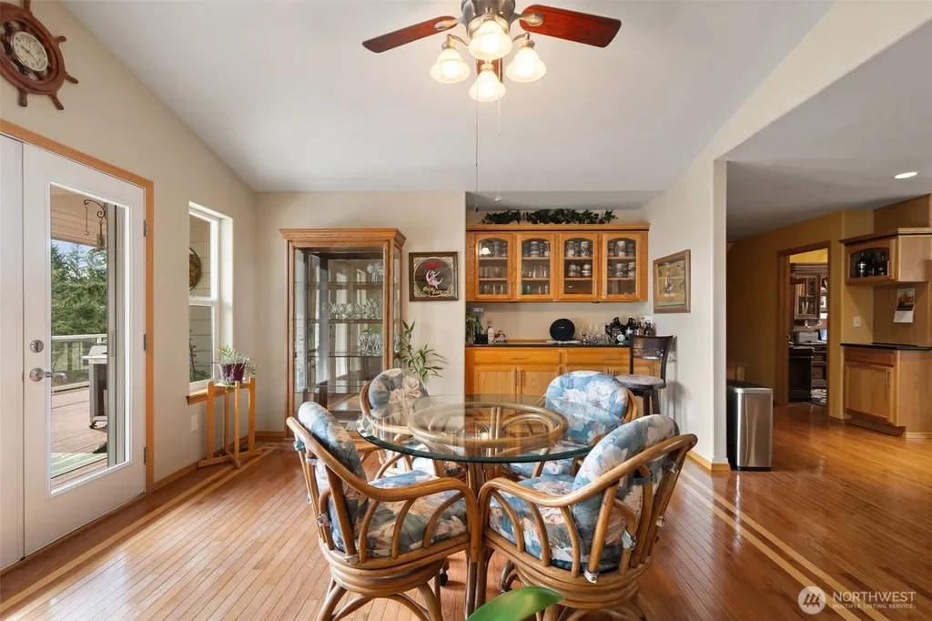 341 E Rainier Court Allyn WA 98524
