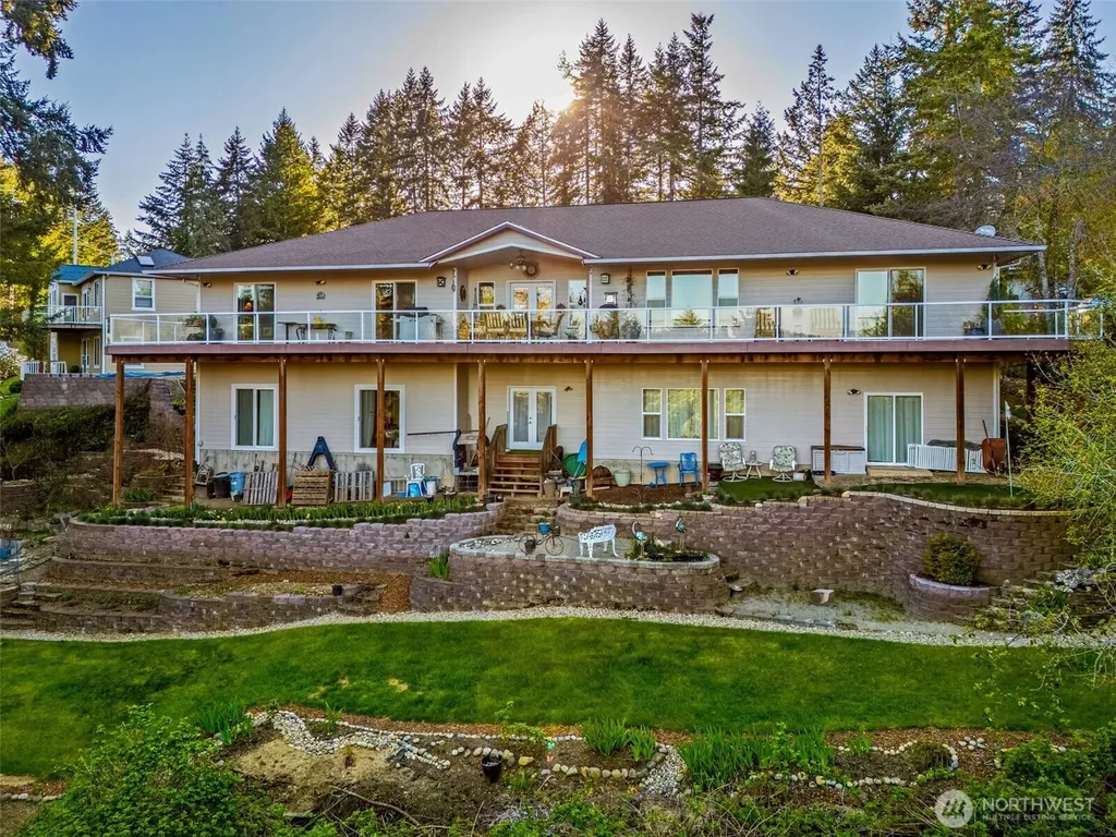 341 E Rainier Court Allyn WA 98524
