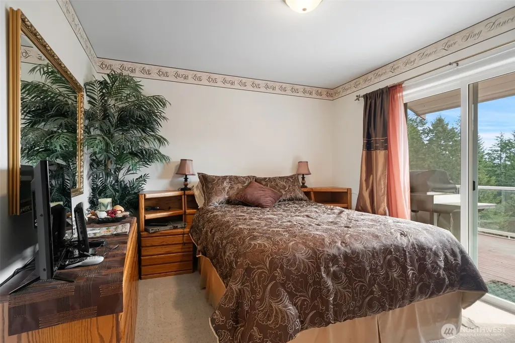 341 E Rainier Court Allyn WA 98524