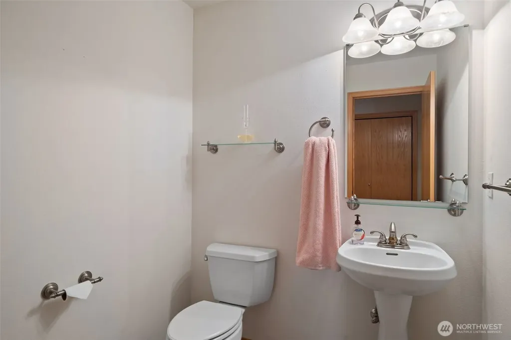 341 E Rainier Court Allyn WA 98524