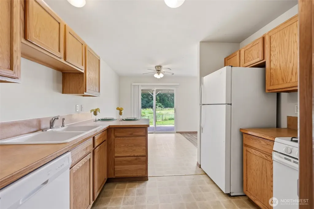 735 Crystal Springs Road SE Yelm WA 98597