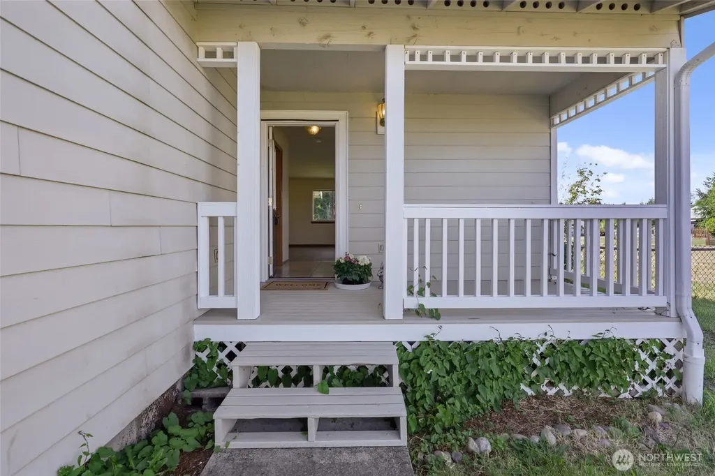 735 Crystal Springs Road SE Yelm WA 98597