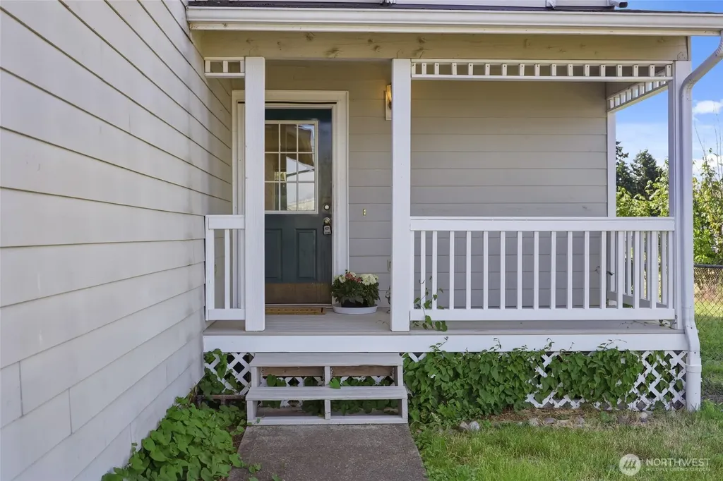 735 Crystal Springs Road SE Yelm WA 98597