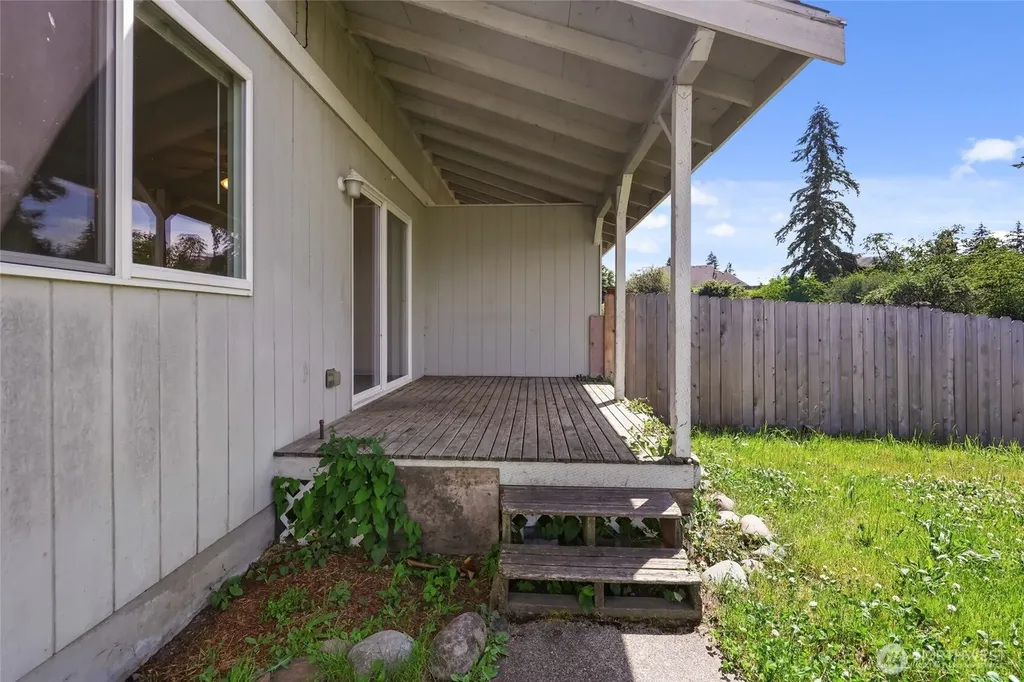 735 Crystal Springs Road SE Yelm WA 98597