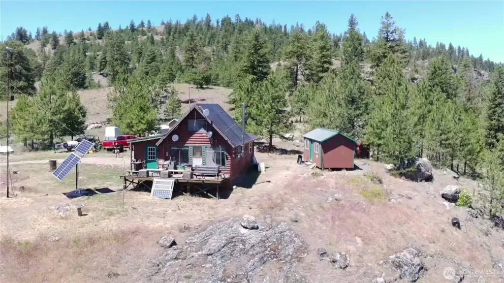132 W Cayuse Mtn Road Tonasket WA 98855