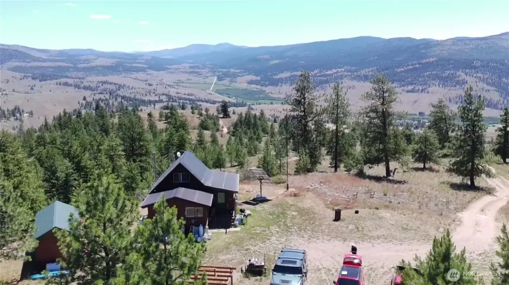 132 W Cayuse Mtn Road Tonasket WA 98855