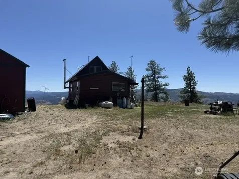 132 W Cayuse Mtn Road Tonasket WA 98855