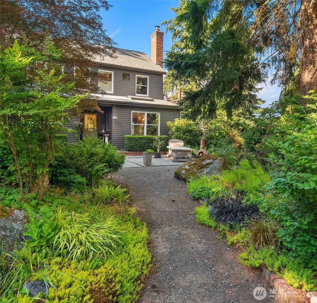 8416 216th Street SW Vashon WA 98070