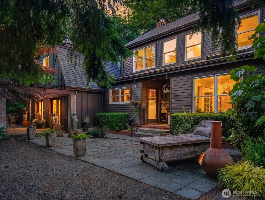 8416 216th Street SW Vashon WA 98070