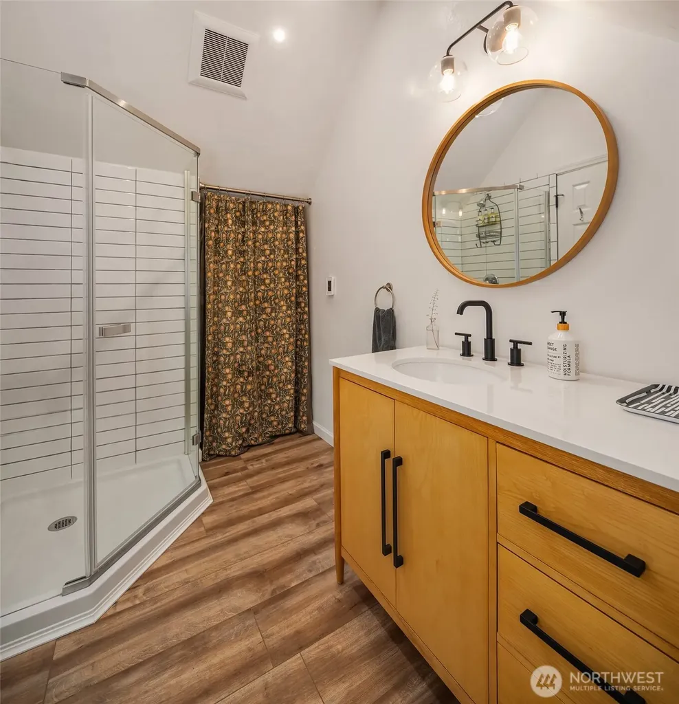 8416 216th Street SW Vashon WA 98070