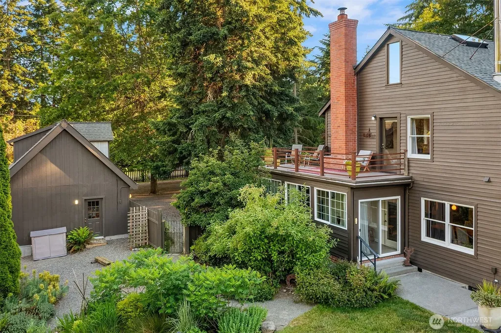 8416 216th Street SW Vashon WA 98070