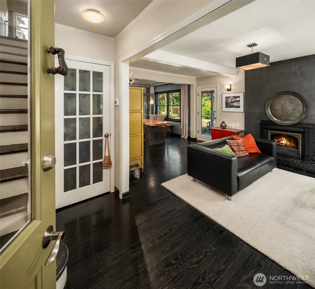 8416 216th Street SW Vashon WA 98070