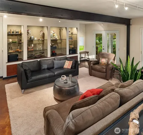 8416 216th Street SW Vashon WA 98070