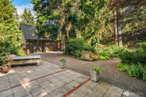 8416 216th Street SW Vashon WA 98070
