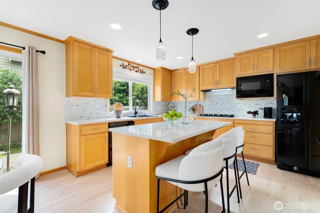 2830 234th Ave SE Sammamish WA 98075
