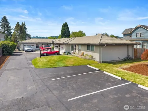 1010 W Pioneer Puyallup WA 98371