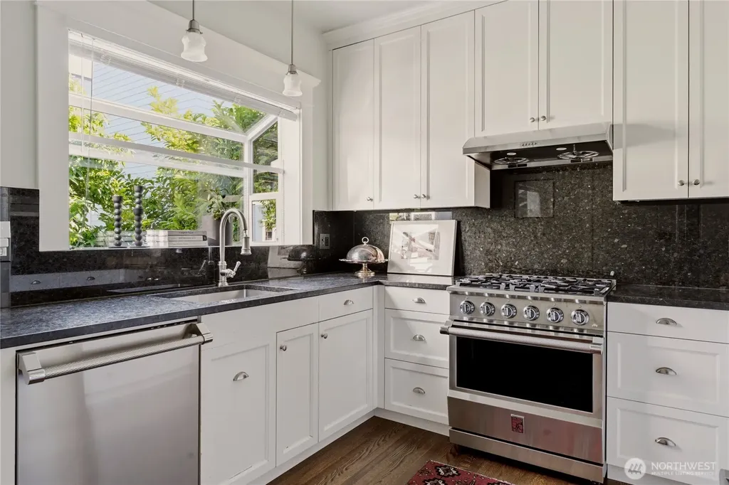 1415 E Spring Street Seattle WA 98122
