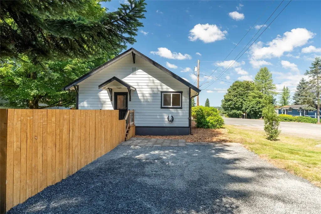 541 High Street Arlington WA 98223