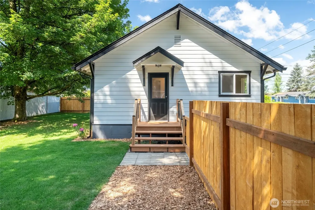 541 High Street Arlington WA 98223