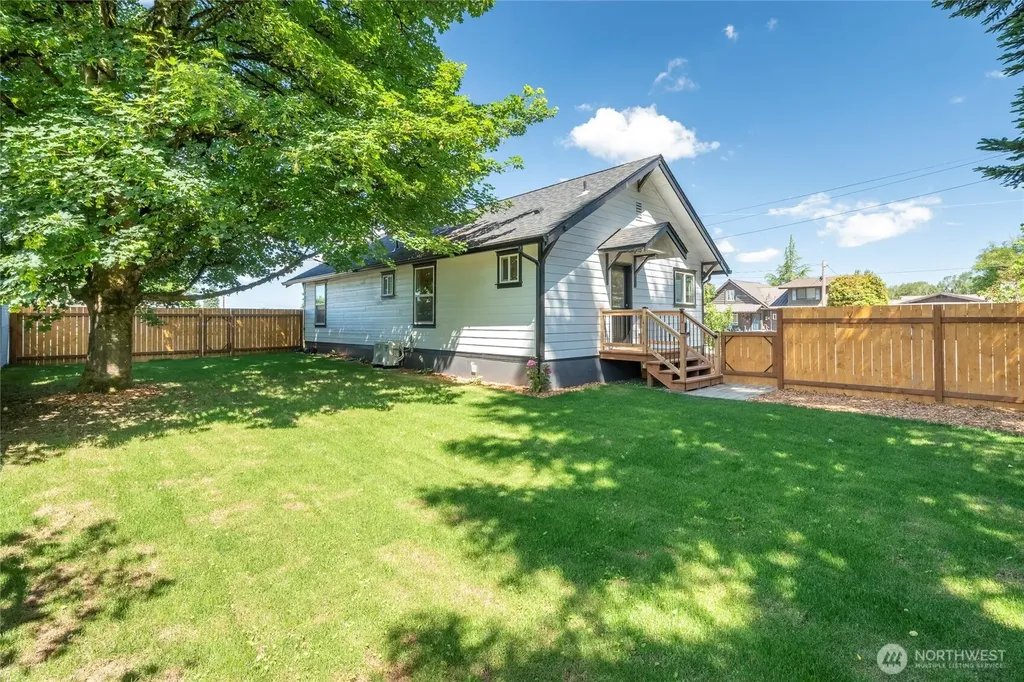 541 High Street Arlington WA 98223