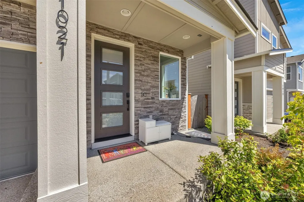 1021 169th Place SW Lynnwood WA 98037