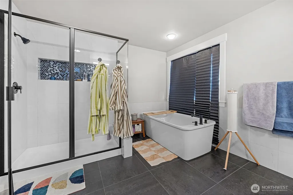 1021 169th Place SW Lynnwood WA 98037