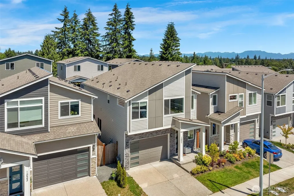 1021 169th Place SW Lynnwood WA 98037