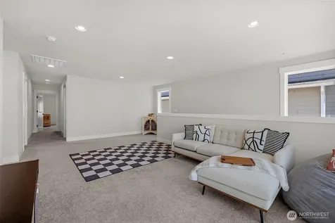 1021 169th Place SW Lynnwood WA 98037
