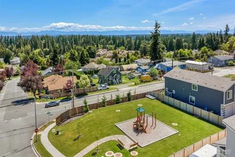 1021 169th Place SW Lynnwood WA 98037