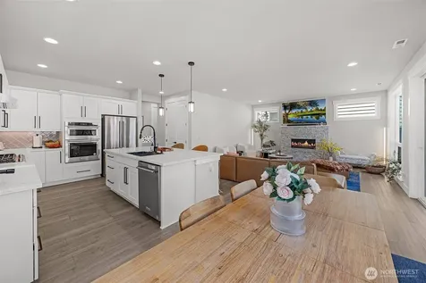 1021 169th Place SW Lynnwood WA 98037