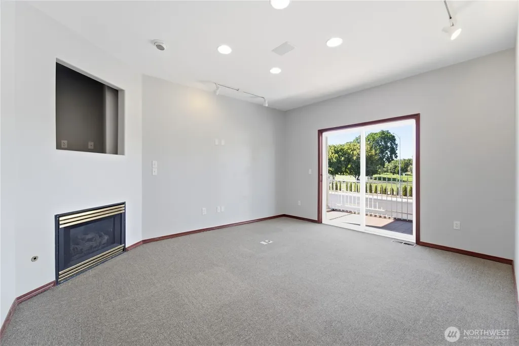 1721 W Kennewick Avenue Kennewick WA 99336