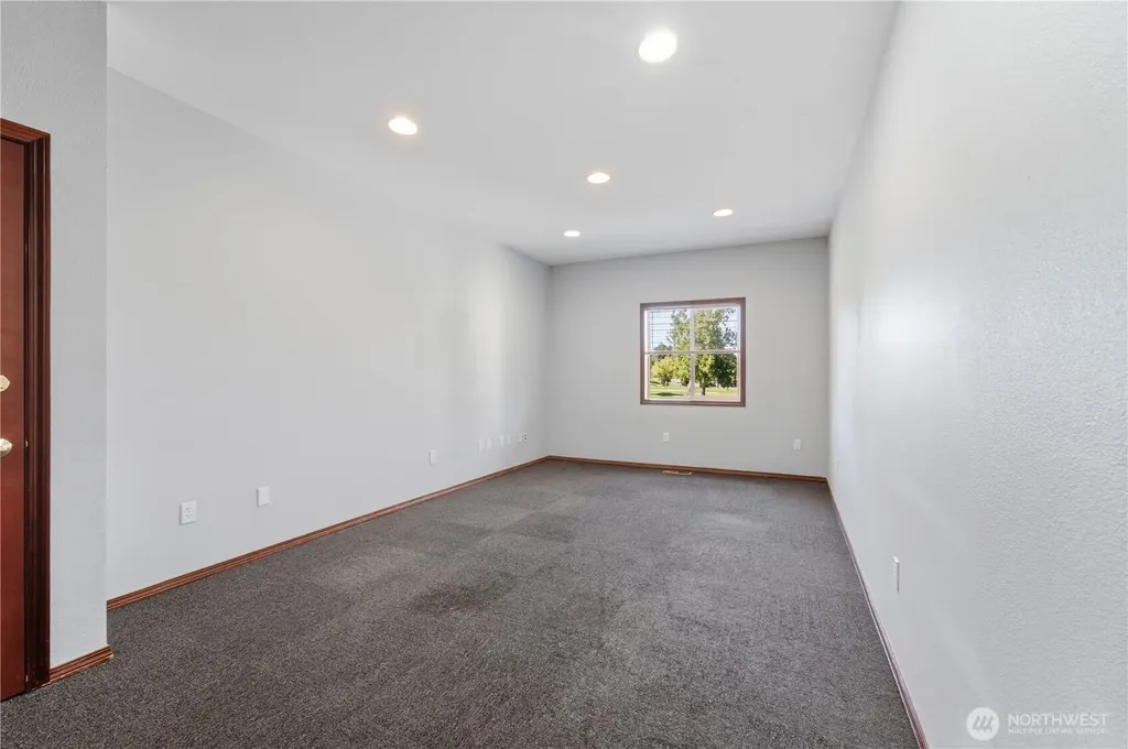 1721 W Kennewick Avenue Kennewick WA 99336