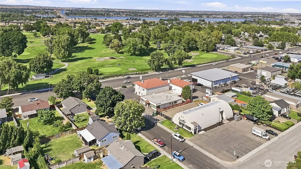 1721 W Kennewick Avenue Kennewick WA 99336