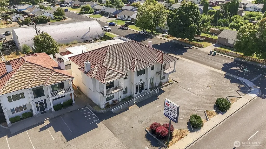 1721 W Kennewick Avenue Kennewick WA 99336