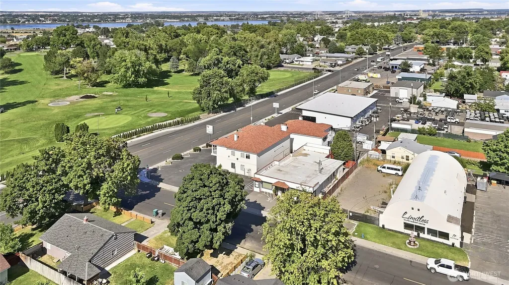 1721 W Kennewick Avenue Kennewick WA 99336