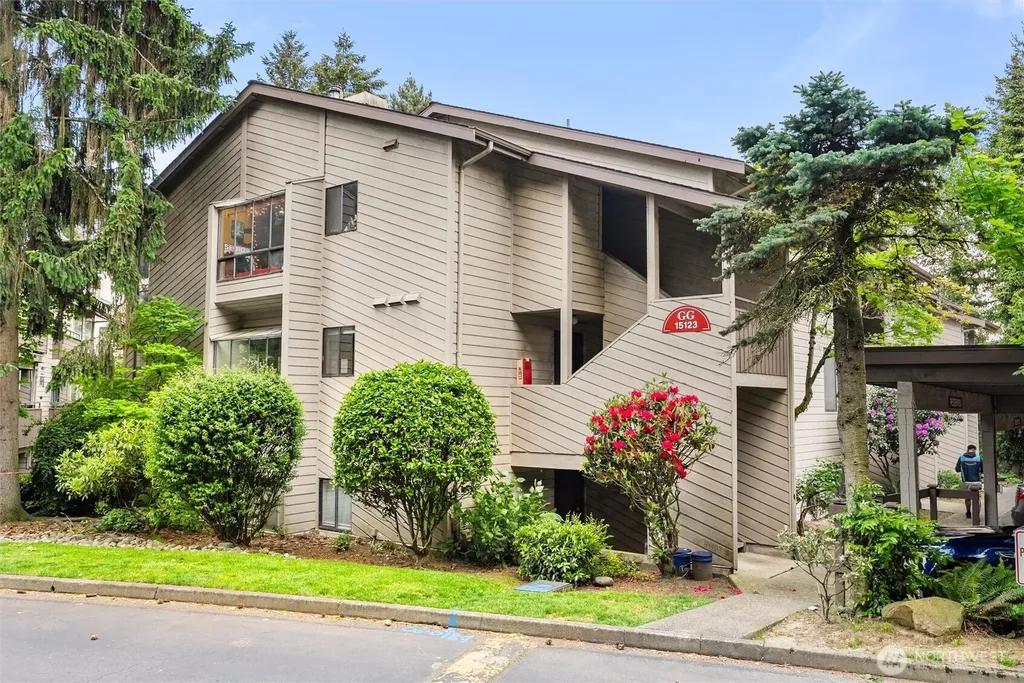 15123 Sunwood Boulevard Tukwila WA 98188
