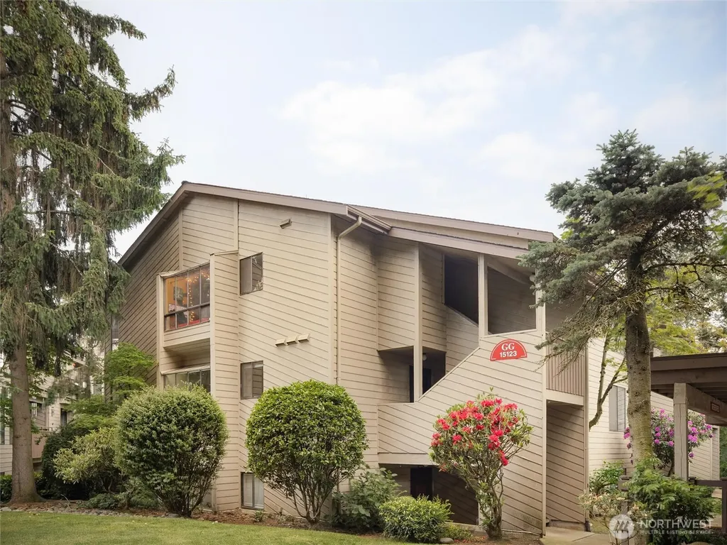 15123 Sunwood Boulevard Tukwila WA 98188