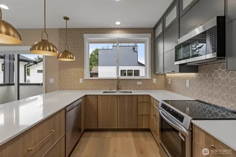 119 NW 112th Street Seattle WA 98177