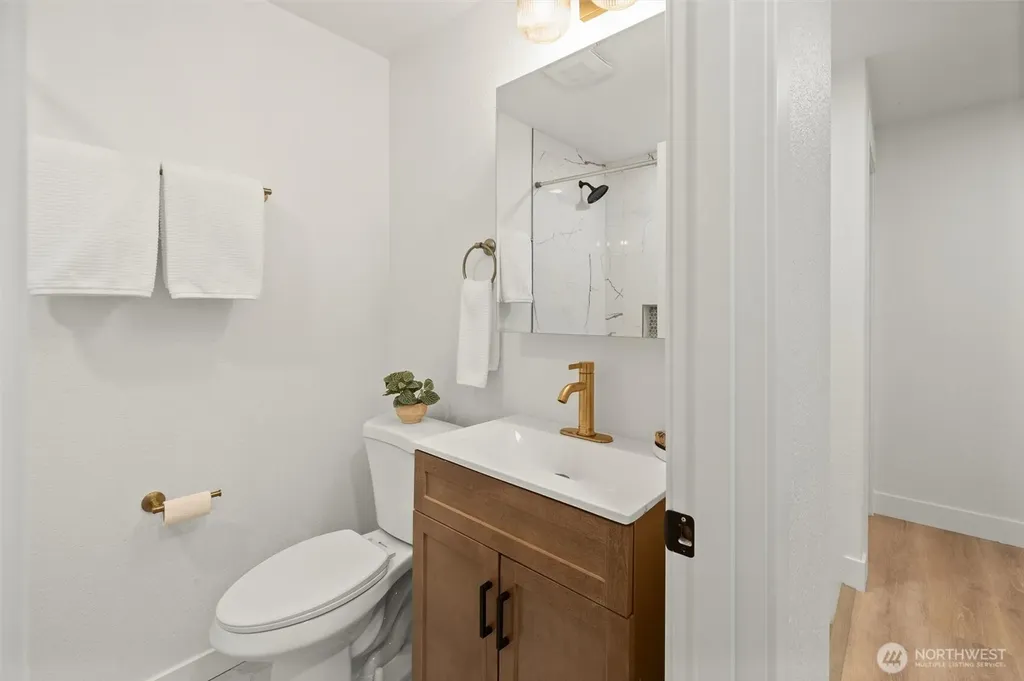10406 115th Place NE Kirkland WA 98033