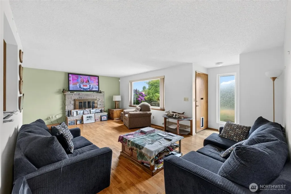 1420 N Woodlawn Tacoma WA 98406