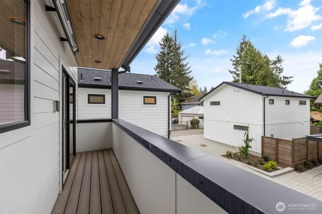 119 NW 112th Street Seattle WA 98177