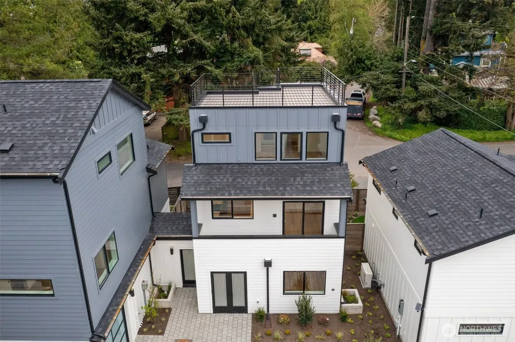 119 NW 112th Street Seattle WA 98177
