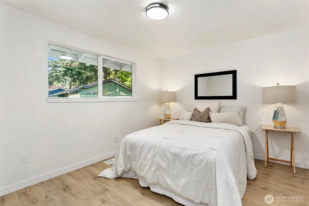 6046 NE 204th Street Kenmore WA 98028