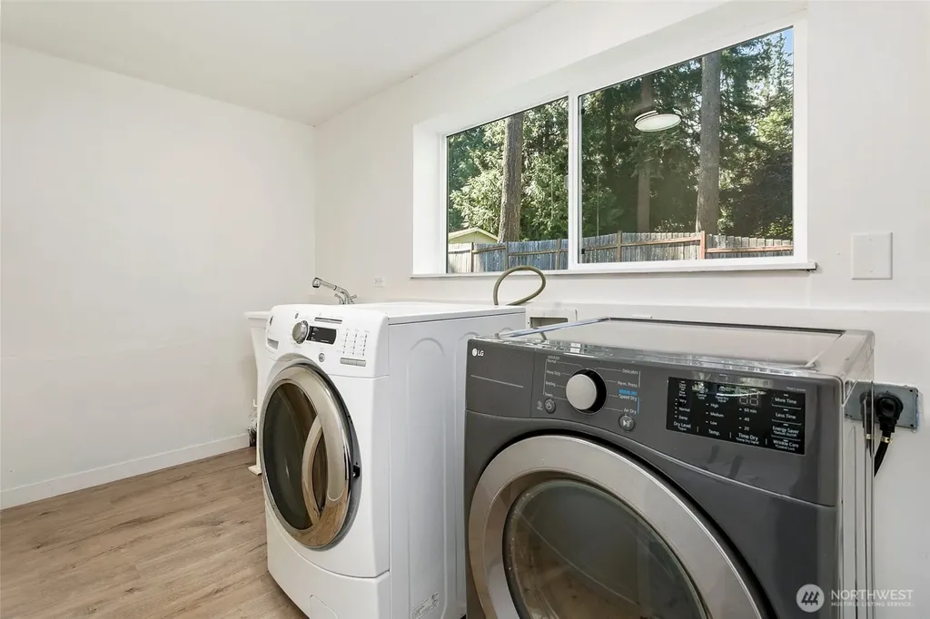 6046 NE 204th Street Kenmore WA 98028