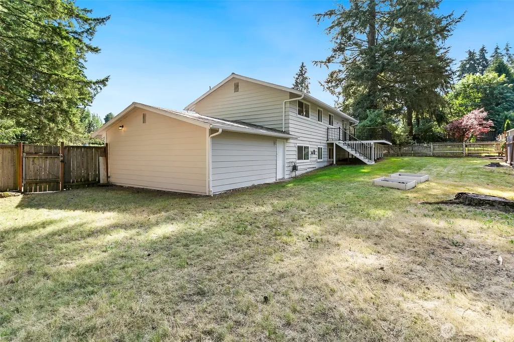 6046 NE 204th Street Kenmore WA 98028