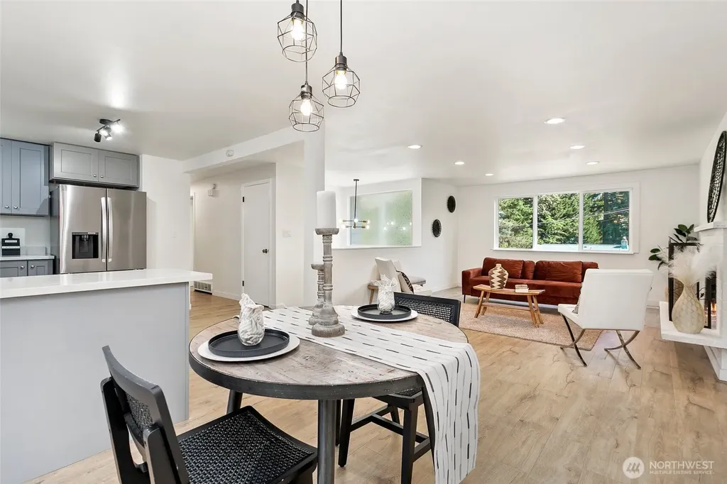 6046 NE 204th Street Kenmore WA 98028