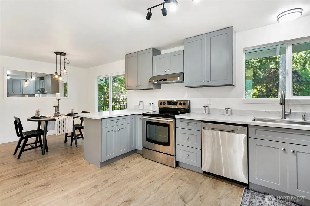 6046 NE 204th Street Kenmore WA 98028
