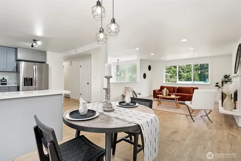 6046 NE 204th Street Kenmore WA 98028